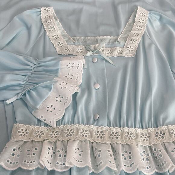 Vintage 70s SEARS Pastel Blue Nylon Eyelet Lace Trim Maxi Nightgown Size S - Picture 14 of 15
